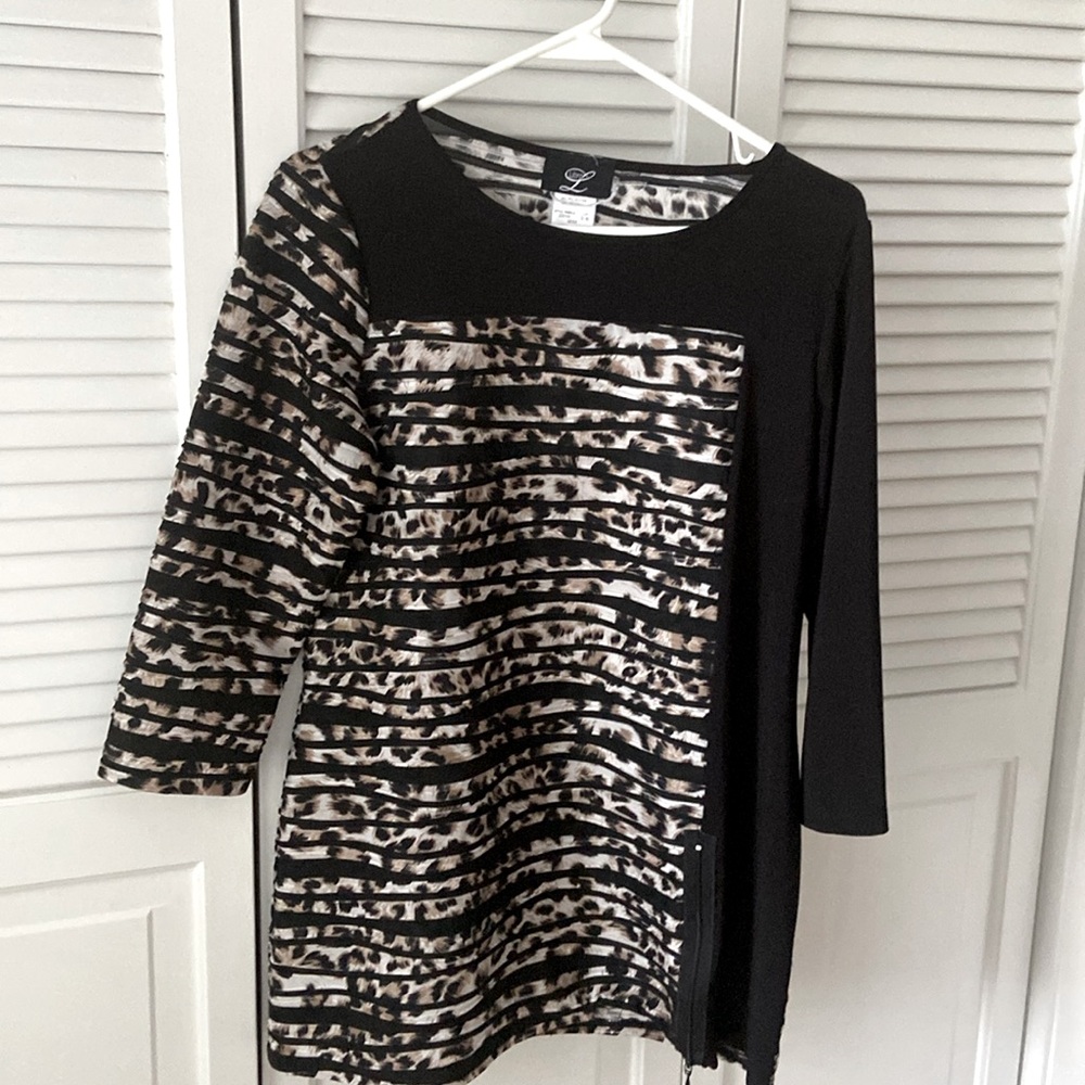 Blouses, jackets and dresses